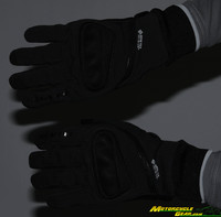 Crater_2_wsp_gloves-1