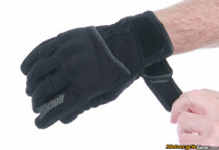 Joe_rocket_resistor_gloves-4