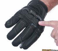 Held_spot_gloves-6