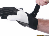 Icon_konflict_gloves-4