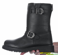 Highway_21_primary_eng_lo_boots-2
