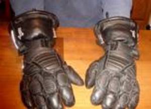 Th_gloves